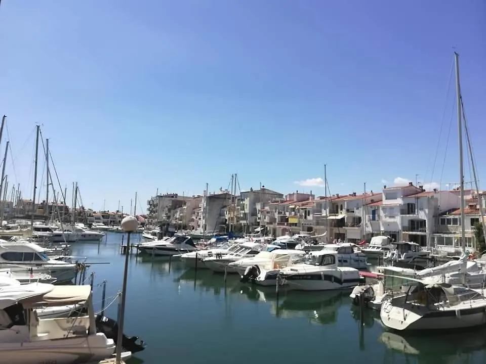 Apartment Appartement Pres De La Plage Empuriabrava
